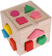 Cubo de madera con formas